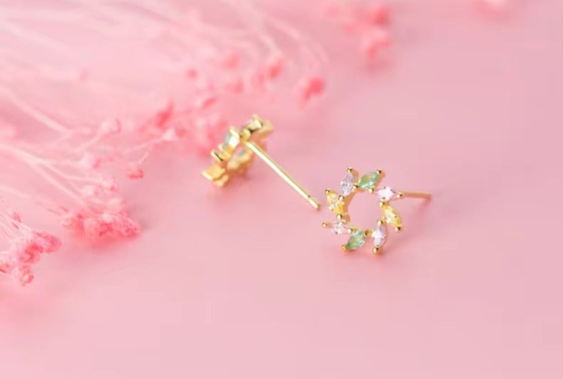 pendientes de tuerca de flor de Sol de cristal colorido para mujer