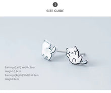 Cargar imagen en el visor de la galería, pendientes de tuerca de gato de la suerte para niña y niño