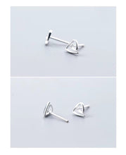 Load image into Gallery viewer, pendientes de plata de ley 925 con forma de triángulo, joyería fina minimalista
