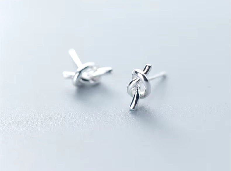 pendientes minimalistas para mujer y niña
