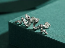 Load image into Gallery viewer, pendientes de plata de ley 100% con forma de serpiente para mujer, aretes hipoalergénicos