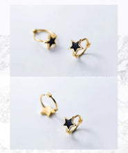 Load image into Gallery viewer, Pendientes de aro esmalte negro joyería con estrellas para niñas y mujeres Color oro