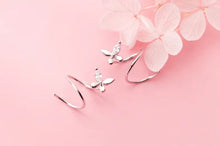 Load image into Gallery viewer, pendientes de plata de ley 925 con forma de mariposa para mujer, aretes pequeños con forma de mariposa en espiral