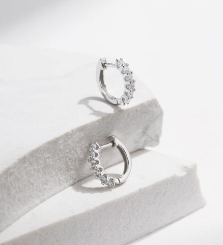 pendientes de aro pequeños de moissanita para mujer