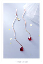 Load image into Gallery viewer, pendientes de plata esterlina 925 para mujer, aretes de cadena con corazones de cristal rojo Simple