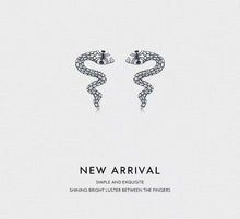 Load image into Gallery viewer, pendientes de plata de ley 100% con forma de serpiente para mujer, aretes hipoalergénicos