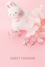 Load image into Gallery viewer, pendientes de plata de ley 925 con forma de mariposa para mujer, aretes pequeños con forma de mariposa en espiral