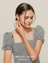 Load image into Gallery viewer, pendientes de plata de primera ley y turquesa para mujer, aretes pequeños