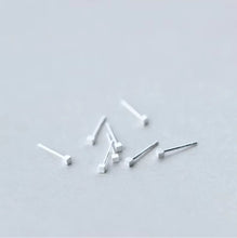 Load image into Gallery viewer, Simple Cute Scrub Vintage Square previene alergias Stud pendientes moda 925
