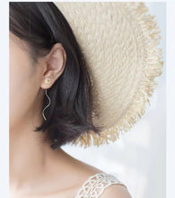 Load image into Gallery viewer, pendientes de plata de ley 925 con forma de Margarita para mujer