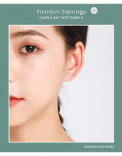 Load image into Gallery viewer, pendientes de plata de primera ley con forma de corazón para mujer