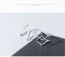 Load image into Gallery viewer, pendientes de plata de ley 925 con forma de cubo cuadrado para mujer