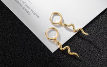 Load image into Gallery viewer, pendientes de plata de ley 925 con forma de serpiente para mujer, aretes colgantes de estilo Vintage