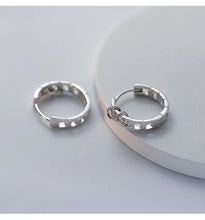 Load image into Gallery viewer, pendientes de aro hipoalergénicos para mujer, de Plata de Ley 925