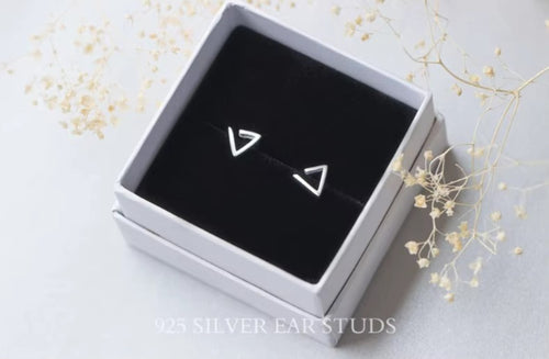 riángulo geométrico clásico Simple pequeños pendientes de perno lindo 925 Plata de Ley