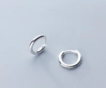 Load image into Gallery viewer, pendientes de aro minimalistas para mujer