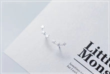 Load image into Gallery viewer, pendientes de plata de ley 925 con estrellas esmeriladas para mujer, aretes de tuerca bonitos