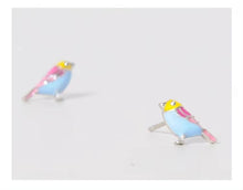 Load image into Gallery viewer, pendientes de plata de ley 925 con diseño de pájaro esmaltado