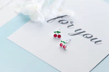 Load image into Gallery viewer, pendientes de esmalte de cereza para niña y mujer