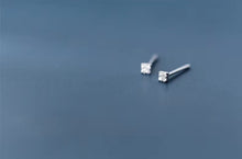 Cargar imagen en el visor de la galería, pendientes pequeños de plata de ley 100% y Circonia cúbica para mujer