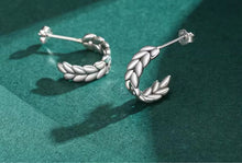 Load image into Gallery viewer, pendientes de tuerca Vintage para mujer, plata de ley 925 chapada en platino