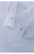 Load image into Gallery viewer, pendientes de plata de ley 925 con diseño de corazones