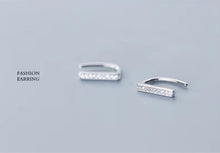 Load image into Gallery viewer, pendientes de plata de ley 925 con forma de U para mujer, joyería fina con forma de letra de circón brillante