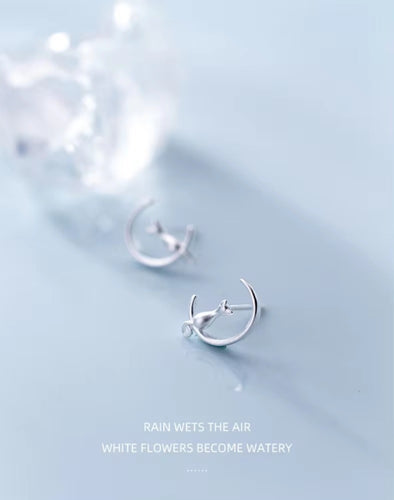 Simple lindo gato Luna pendientes encanto 925 Plata de Ley Animal cola pequeña joyería para mujeres