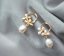 Load image into Gallery viewer, pendientes de plata de ley 925 auténtica para mujer, aretes con forma de flor de perla