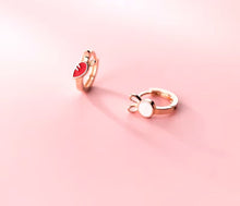 Load image into Gallery viewer, pendientes de aro de plata de ley 925 para mujer, joyería fina con forma de Mini conejo y zanahoria