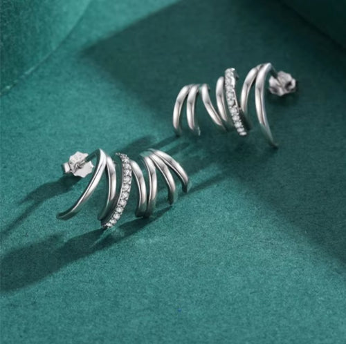 pendientes de plata de ley 925 con líneas geométricas