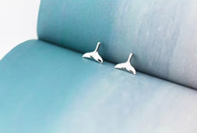 Cargar imagen en el visor de la galería, pendientes de tuerca de cola de sirena para mujer