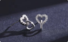 Load image into Gallery viewer, pendientes de plata de primera ley con forma de corazón para mujer, aretes pequeños