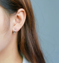 Load image into Gallery viewer, pendientes de aro de Plata de Ley 925 para mujer