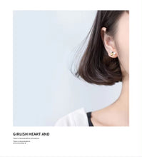 Cargar imagen en el visor de la galería, pendientes de tuerca de abeja y flor para mujer