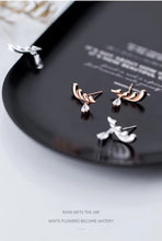 Load image into Gallery viewer, pendientes de plata de ley 925 con diseño de alas de Ángel para mujer, aretes pequeños, plata esterlina