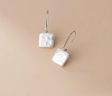 Load image into Gallery viewer, pendientes de plata de ley 925 con forma cuadrada para mujer