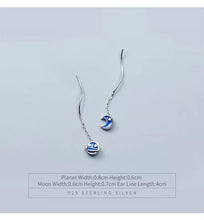 Load image into Gallery viewer, pendientes de gota de Planeta y Luna esmaltados para mujer, cadena larga de Plata de Ley 925