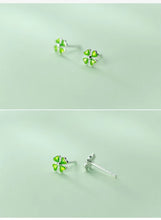 Load image into Gallery viewer, -pendientes minimalistas para mujer, de Plata de Ley 925 pura, esmalte verde, trébol de cuatro hojas