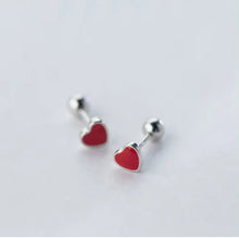 Cargar imagen en el visor de la galería, pendientes pequeños de Plata de Ley 925 con corazones románticos
