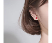 Load image into Gallery viewer, pendientes de plata de ley 925 para mujer, joyería fina con cierre de tuerca, piedra roja CZ