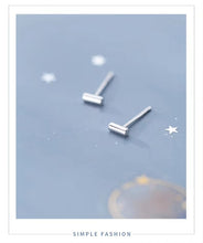Load image into Gallery viewer, pendientes de tuerca cilíndricos minimalistas para mujer