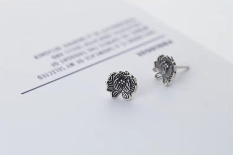 pendientes de tuerca de loto negro para mujer