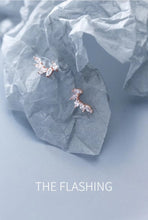 Cargar imagen en el visor de la galería, pendientes de tuerca de pluma de circón transparente para mujer, rombos brillantes