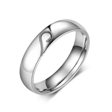 Load image into Gallery viewer, Anillos de Compromiso con grabado de nombre para hombres y mujeres