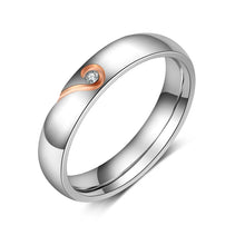 Load image into Gallery viewer, Anillos de Compromiso con grabado de nombre para hombres y mujeres