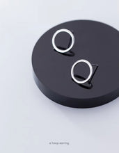 Cargar imagen en el visor de la galería, pendientes geométricos sencillos para mujer, de Plata de Ley 925 auténtica, redondos