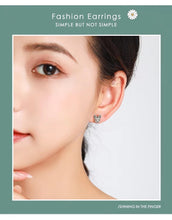 Load image into Gallery viewer, pendientes de plata de primera ley con forma de perro para mujer, aretes pequeño