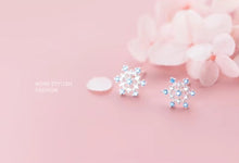 Load image into Gallery viewer, pendientes de plata de ley 925 con forma de copo de nieve para mujer