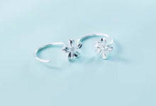 Load image into Gallery viewer, pendientes de aro de Plata de Ley 925 auténtica para mujer, abalorio de flor Simple